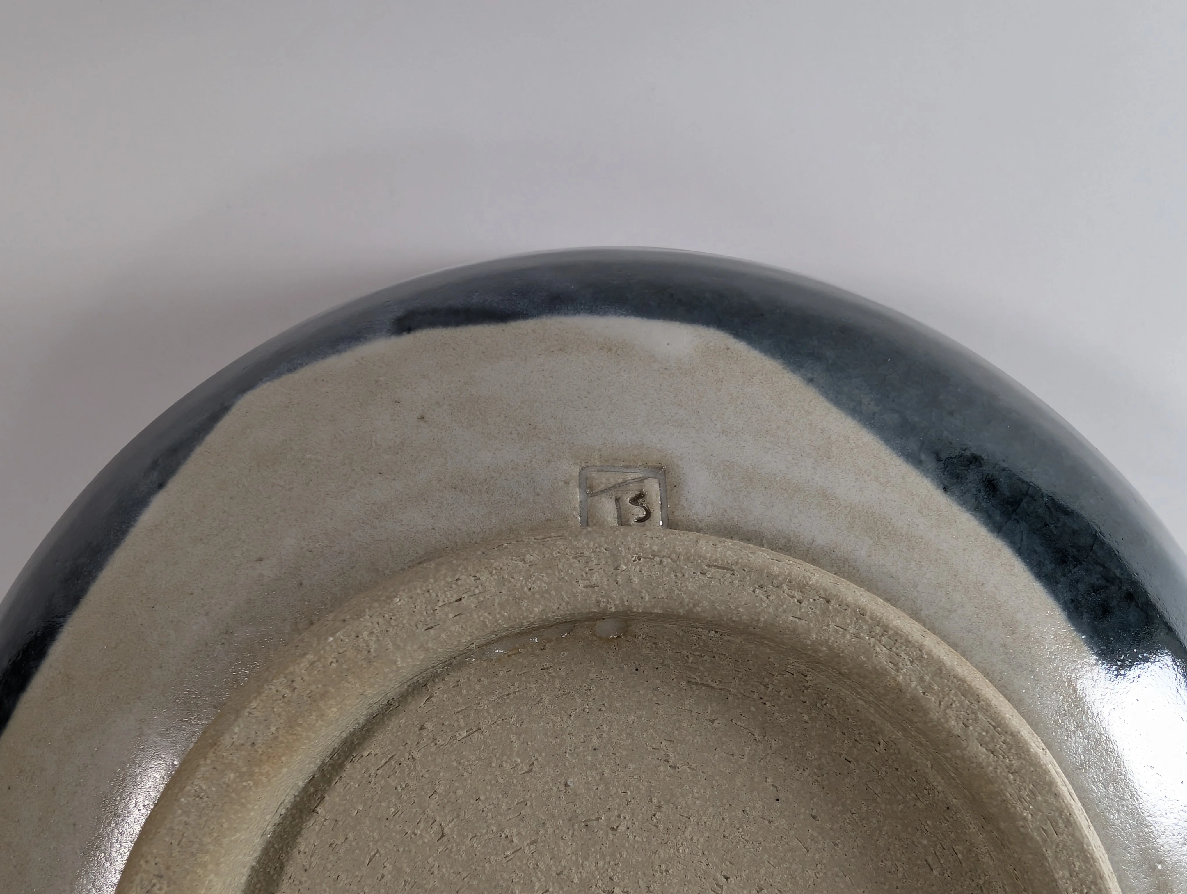 Large and Small Bowl Set - Image 7